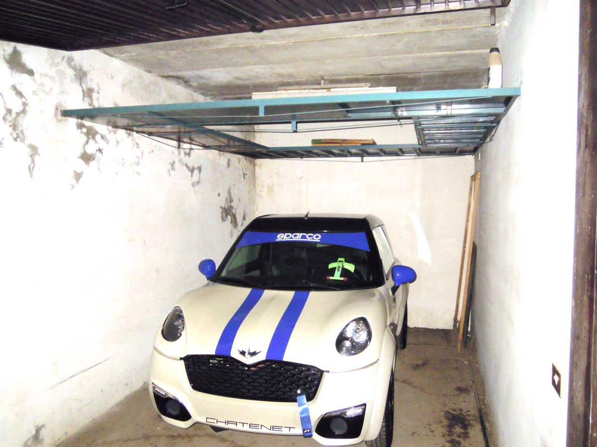 Foto 1 di 20 - Garage in vendita a Roma