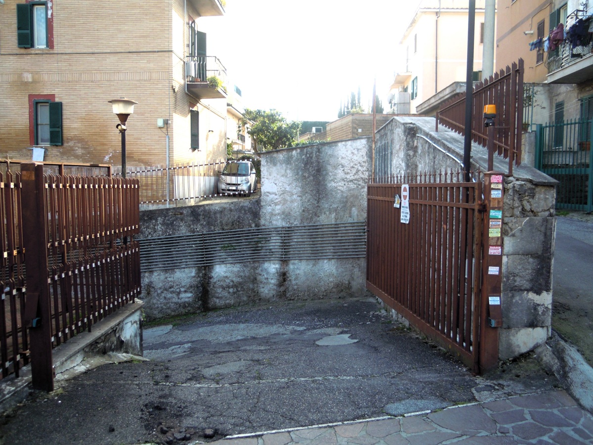 Foto 3 di 20 - Garage in vendita a Roma