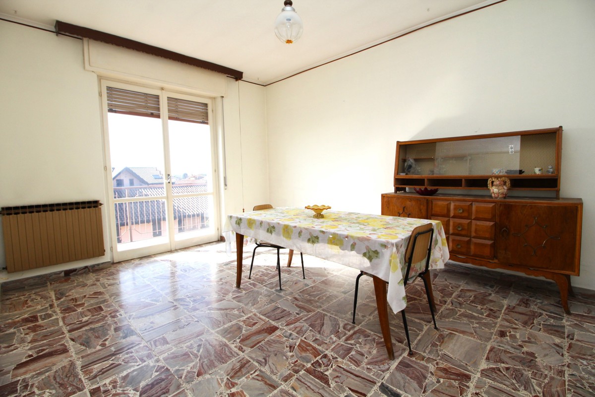 Foto 2 di 27 - Appartamento in vendita a Marnate