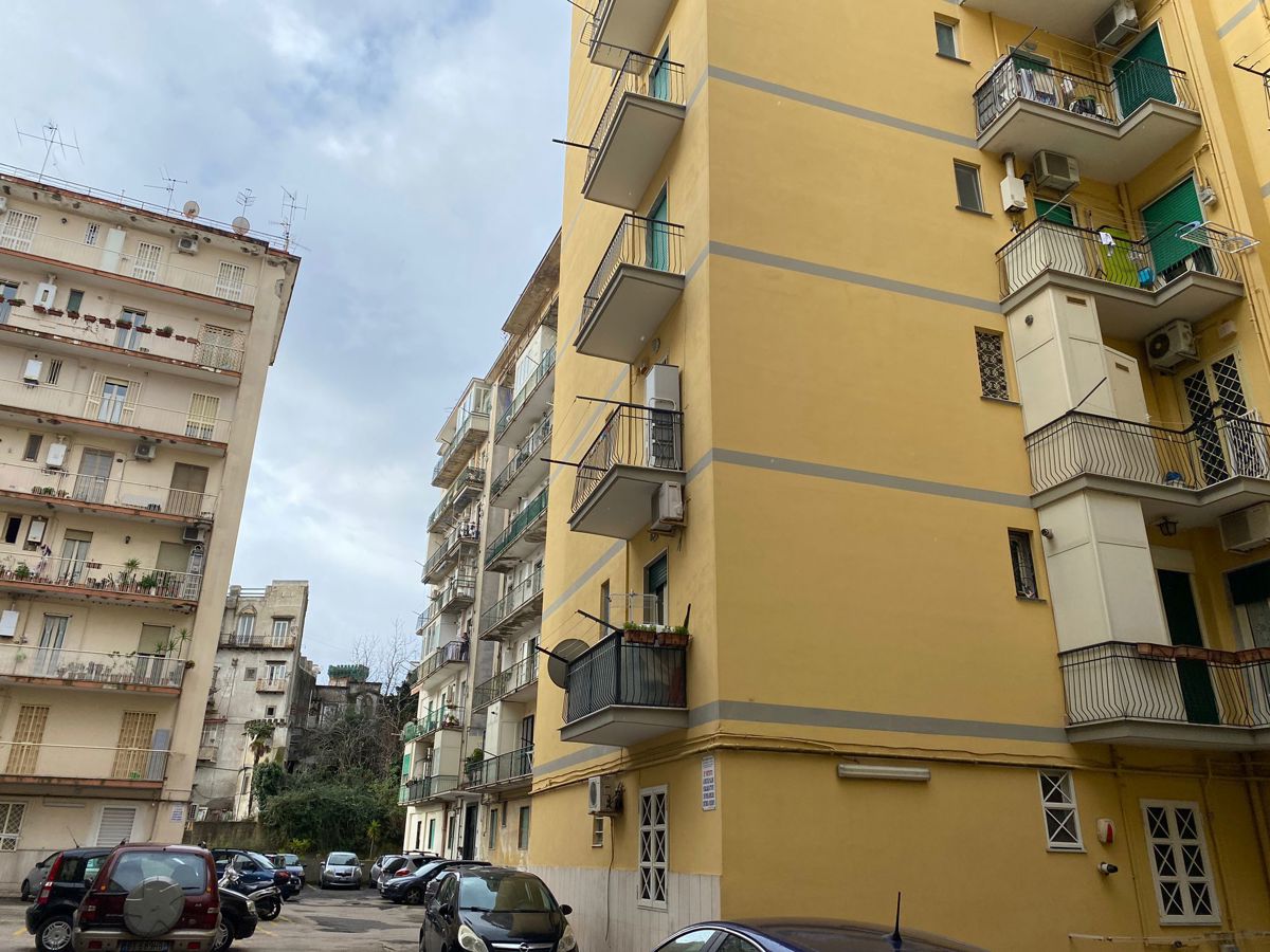Foto 11 di 14 - Appartamento in vendita a Napoli