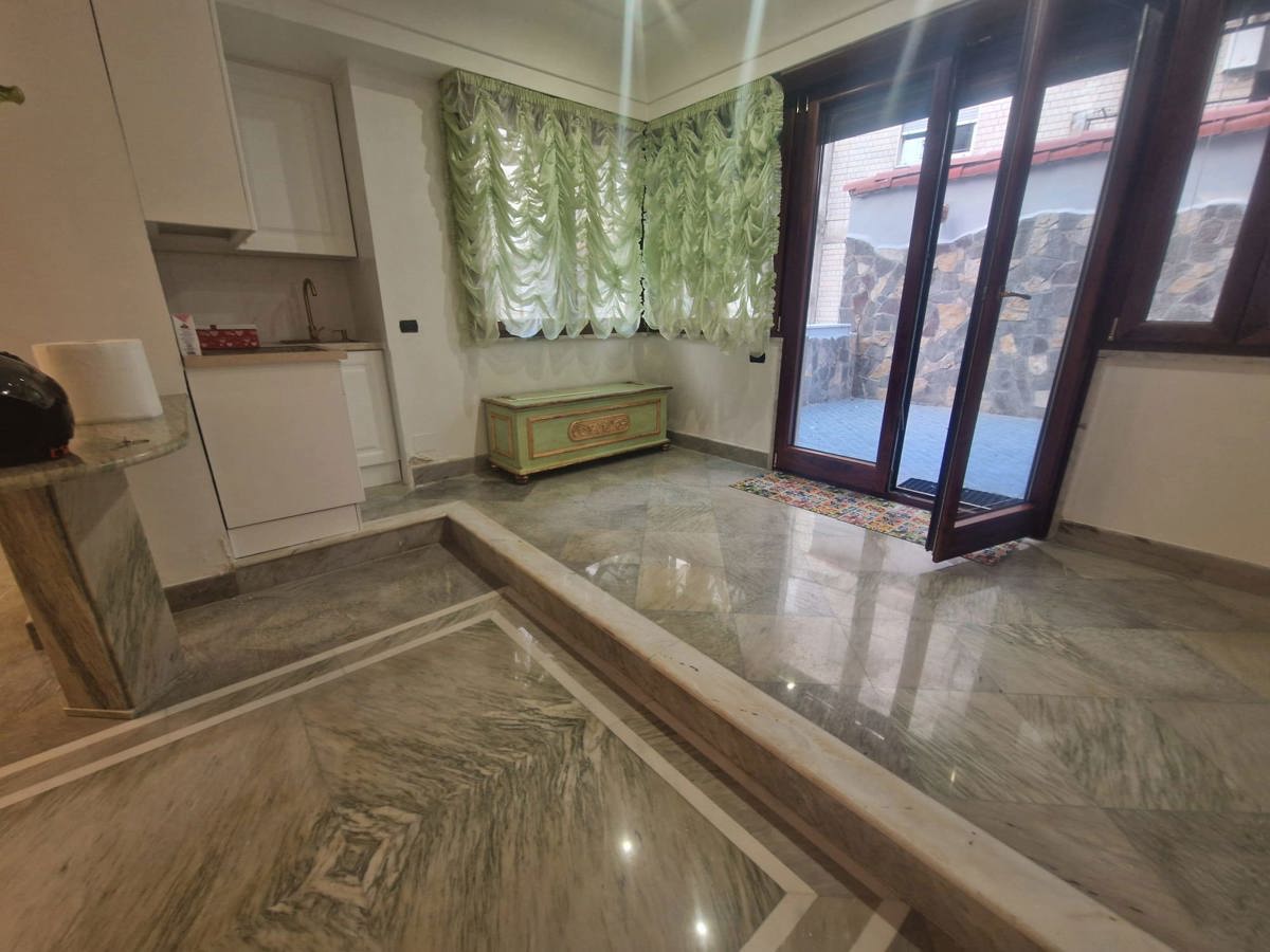 Foto 4 di 15 - Appartamento in affitto a Napoli
