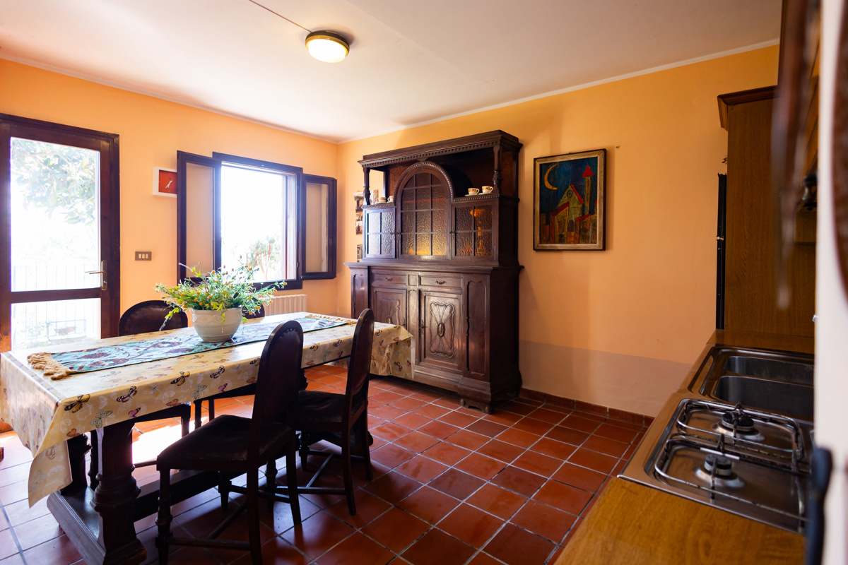 Foto 4 di 38 - Casa indipendente in vendita a Santa Vittoria d'Alba