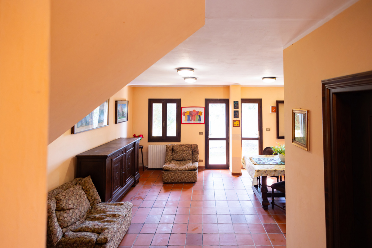 Foto 3 di 38 - Casa indipendente in vendita a Santa Vittoria d'Alba
