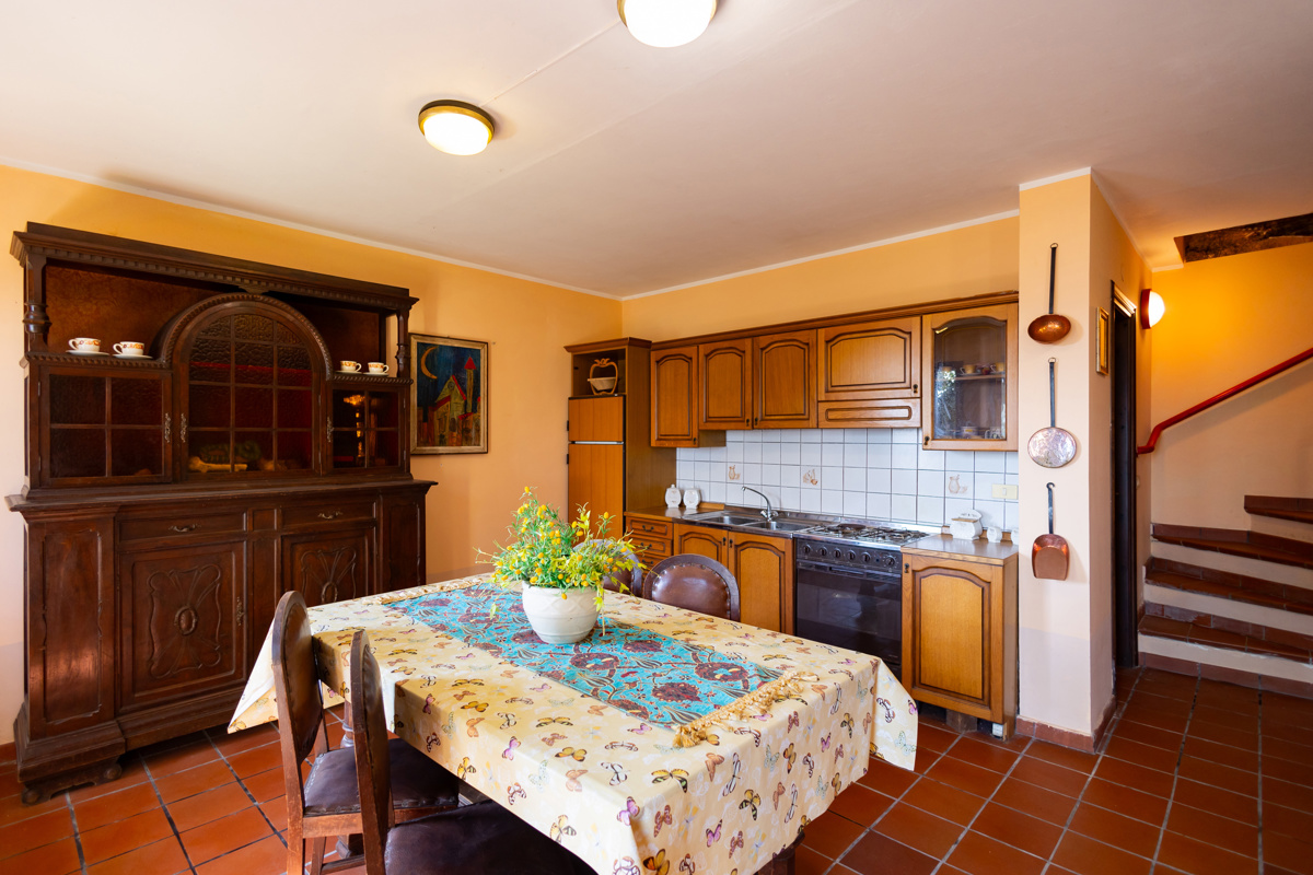 Foto 5 di 38 - Casa indipendente in vendita a Santa Vittoria d'Alba