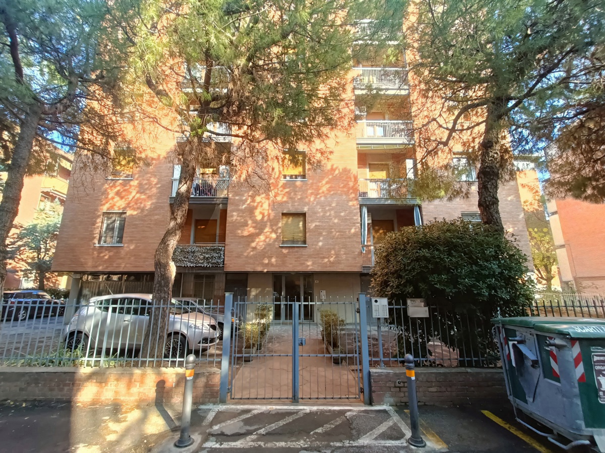 Foto 1 di 26 - Appartamento in vendita a Bologna