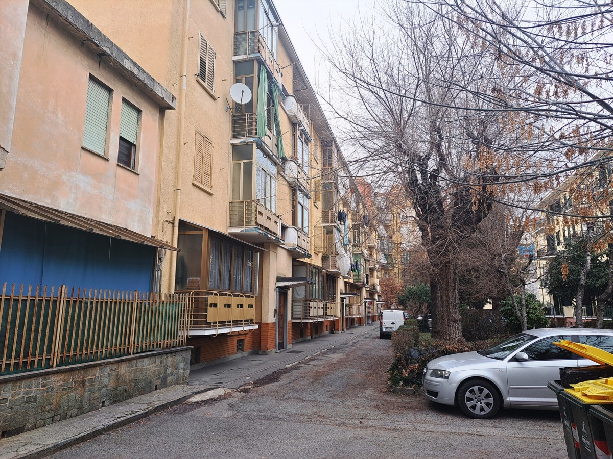 Foto 1 di 23 - Appartamento in vendita a Torino