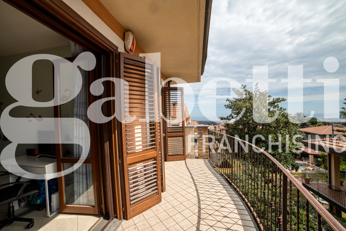 Foto 31 di 35 - Villa a schiera in vendita a Trecastagni