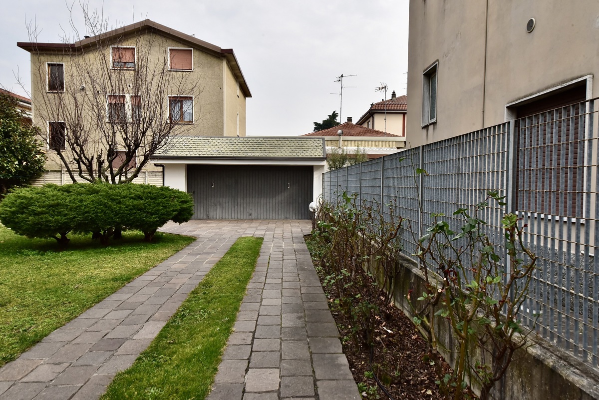 Foto 43 di 47 - Appartamento in vendita a Nova Milanese