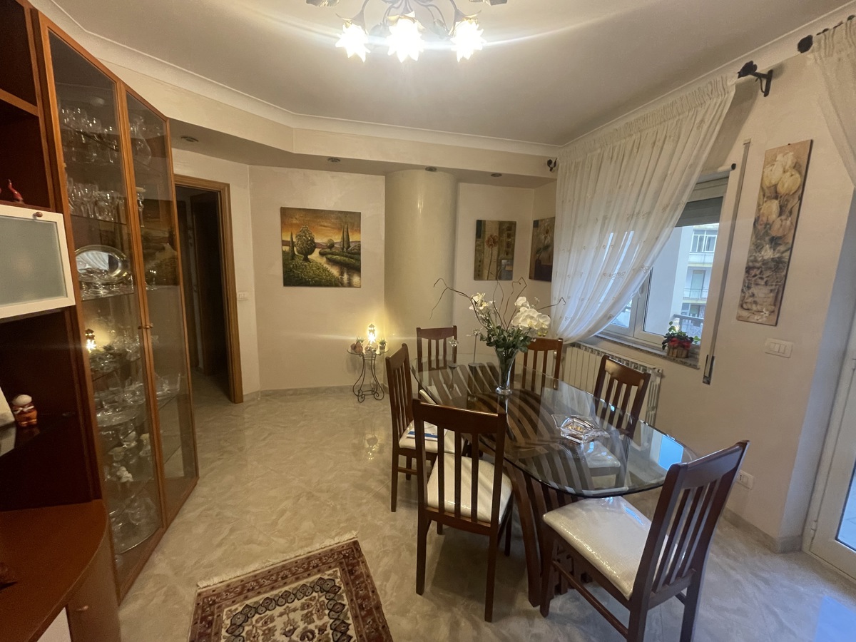 Foto 3 di 24 - Appartamento in vendita a Messina