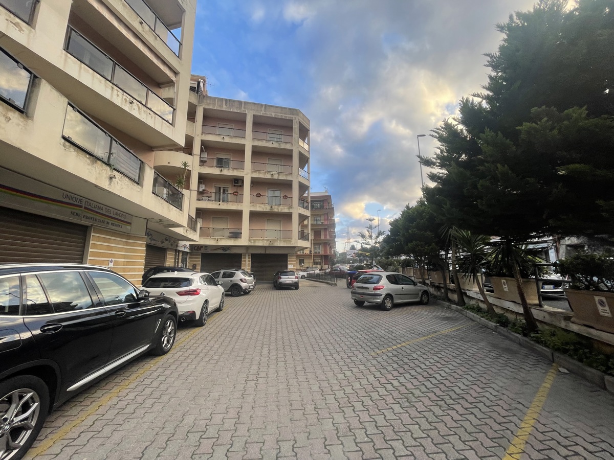 Foto 2 di 24 - Appartamento in vendita a Messina