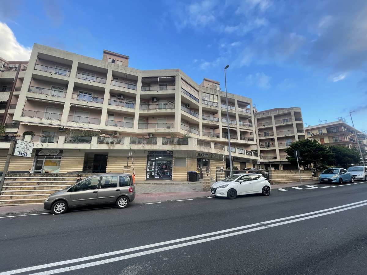 Foto 1 di 24 - Appartamento in vendita a Messina