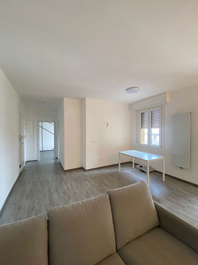 Foto 2 di 12 - Appartamento in vendita a Modena