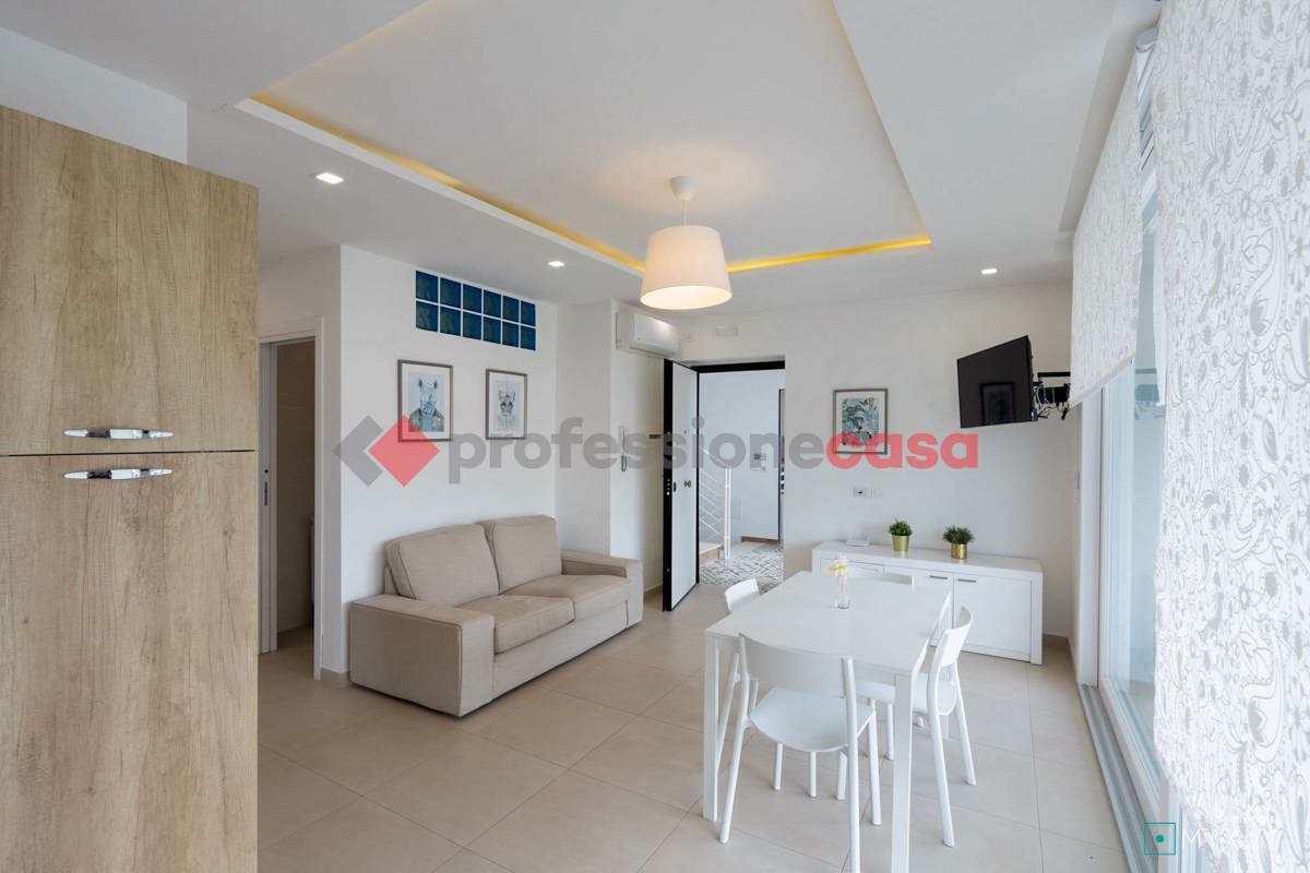 Foto 2 di 44 - Appartamento in vendita a Castellabate
