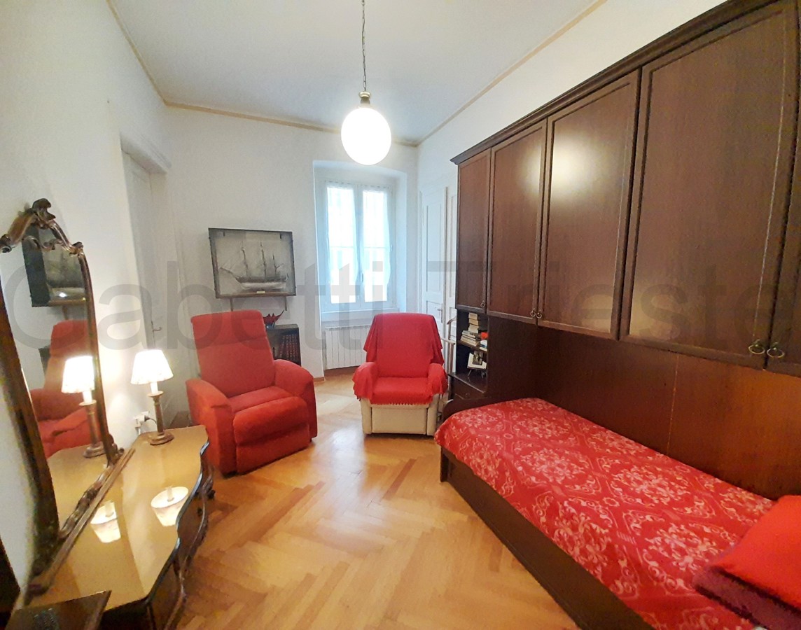 Foto 7 di 9 - Appartamento in affitto a Trieste