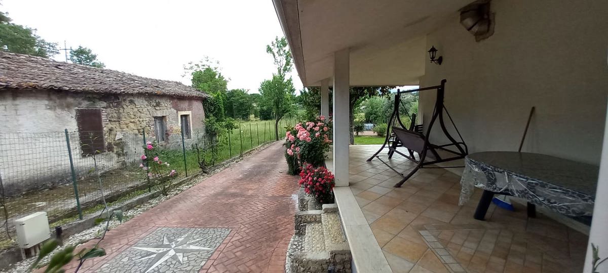Foto 11 di 37 - Villa in vendita a Frosinone
