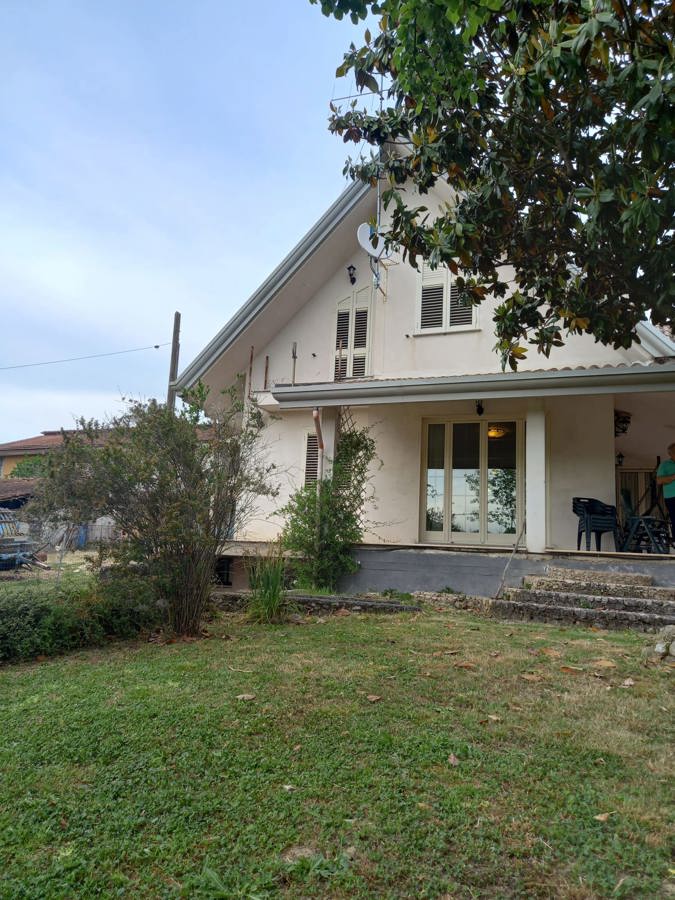 Foto 1 di 37 - Villa in vendita a Frosinone