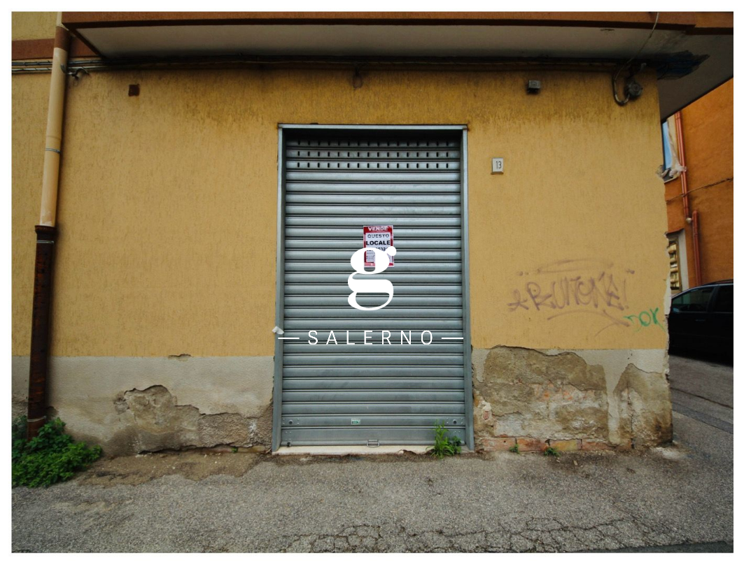 Foto 2 di 3 - Magazzino in vendita a Salerno