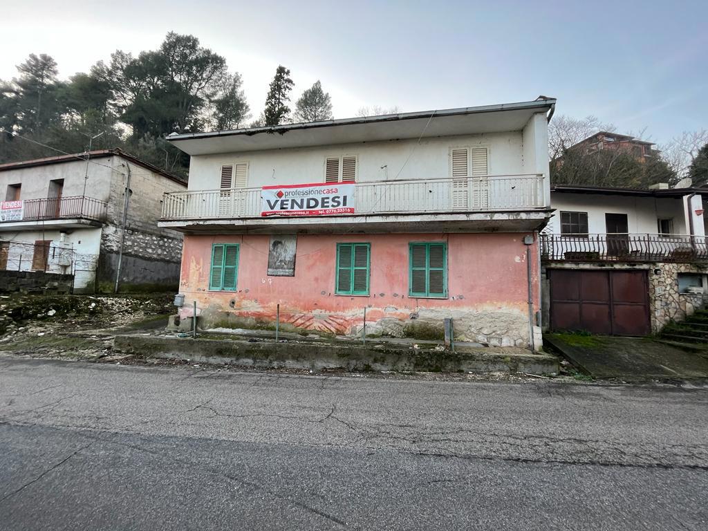 Foto 2 di 13 - Casa indipendente in vendita a Cassino