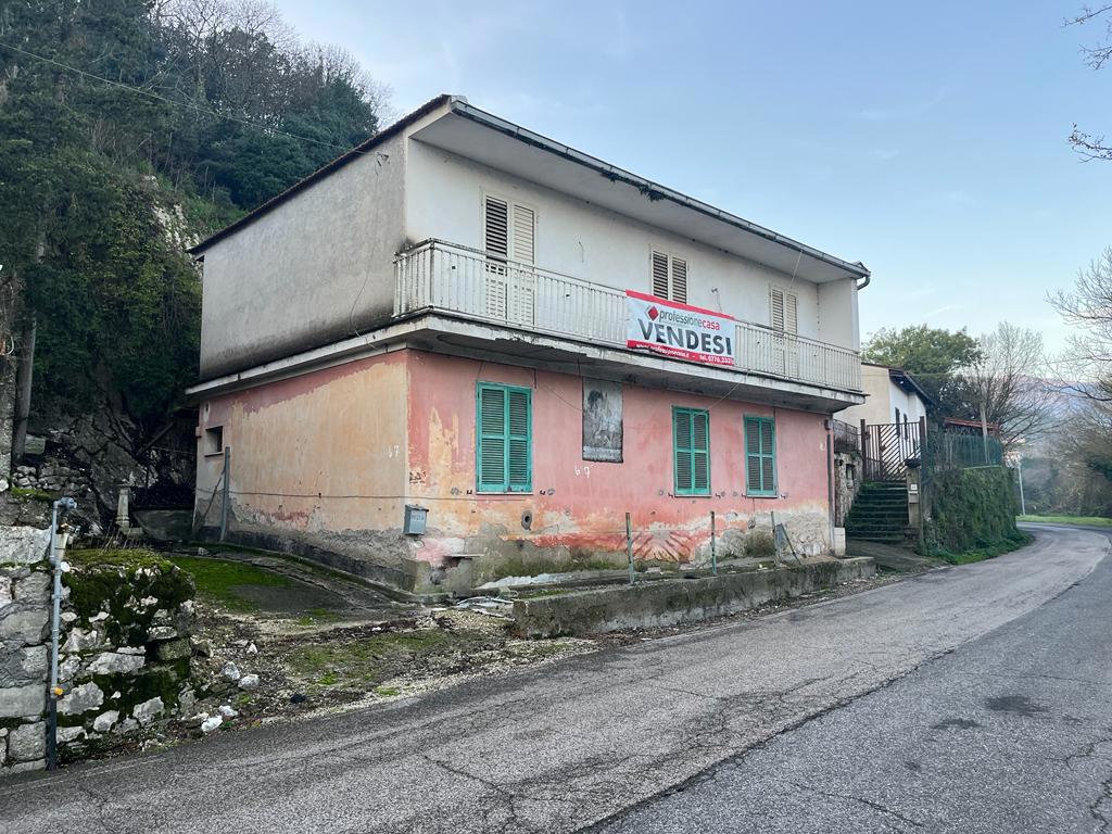 Foto 5 di 13 - Casa indipendente in vendita a Cassino
