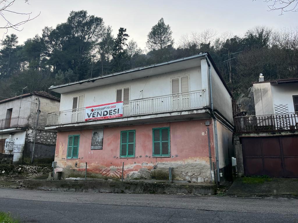 Foto 3 di 13 - Casa indipendente in vendita a Cassino