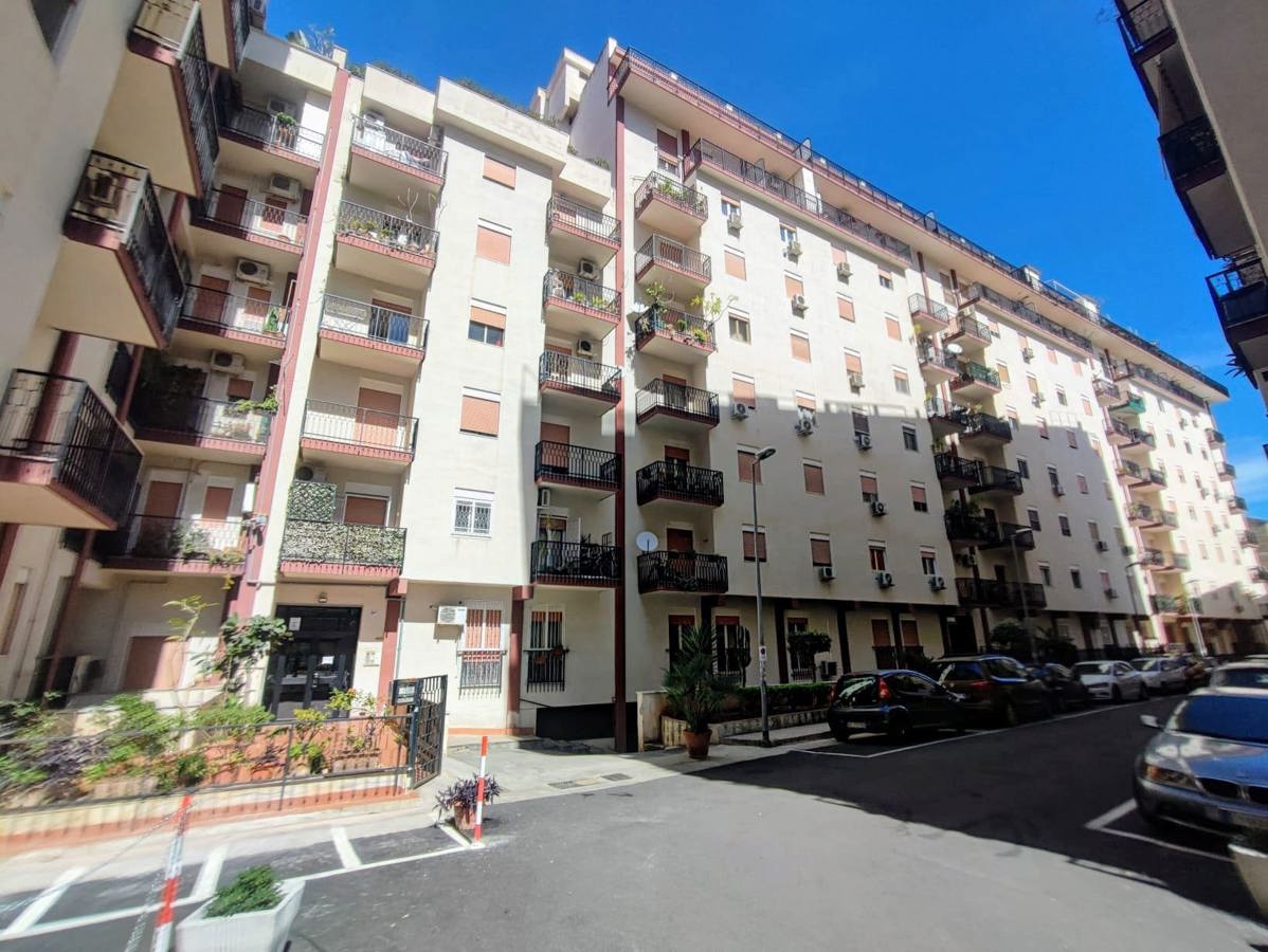 Foto 1 di 13 - Appartamento in vendita a Palermo