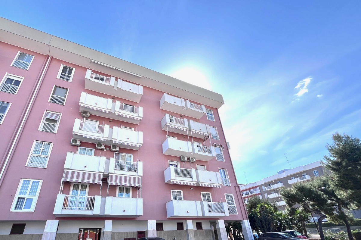 Foto 39 di 43 - Appartamento in vendita a Bari