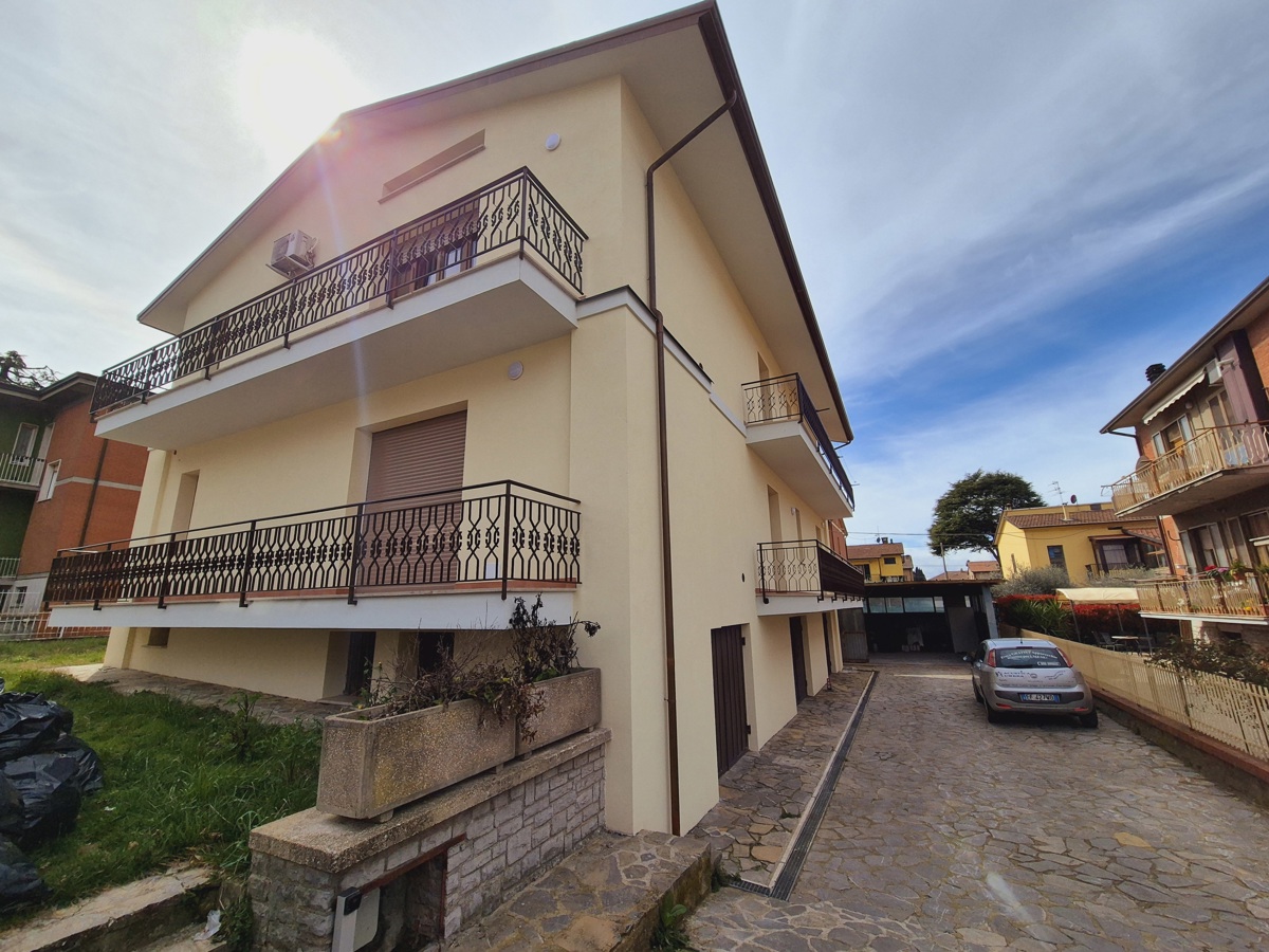 Foto 6 di 50 - Casa indipendente in vendita a Perugia