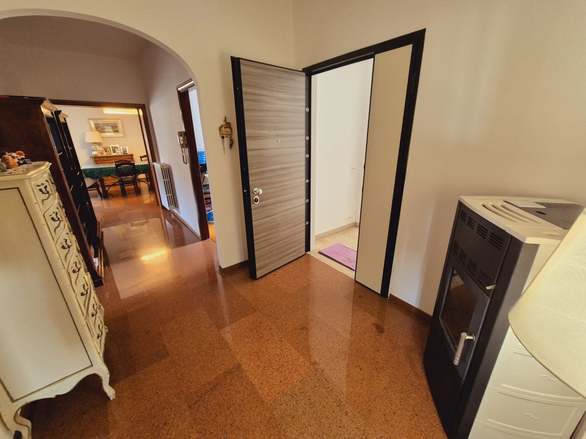 Foto 16 di 50 - Casa indipendente in vendita a Perugia