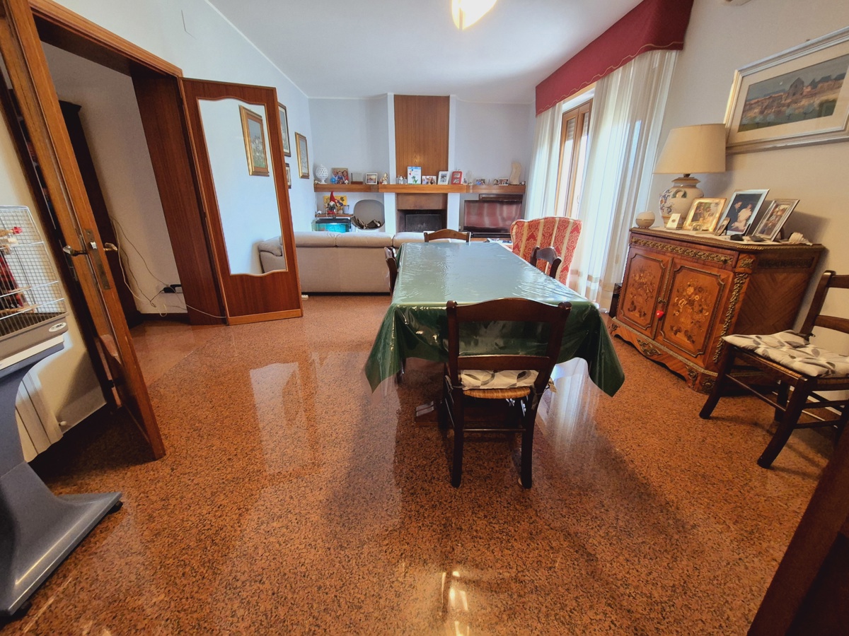 Foto 14 di 50 - Casa indipendente in vendita a Perugia