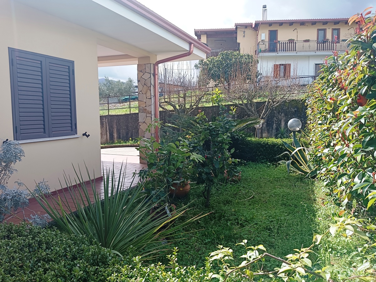 Foto 4 di 21 - Villa a schiera in vendita a San Vincenzo La Costa