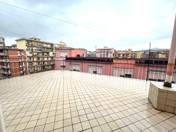 Foto 1 di 8 - Appartamento in vendita a Napoli