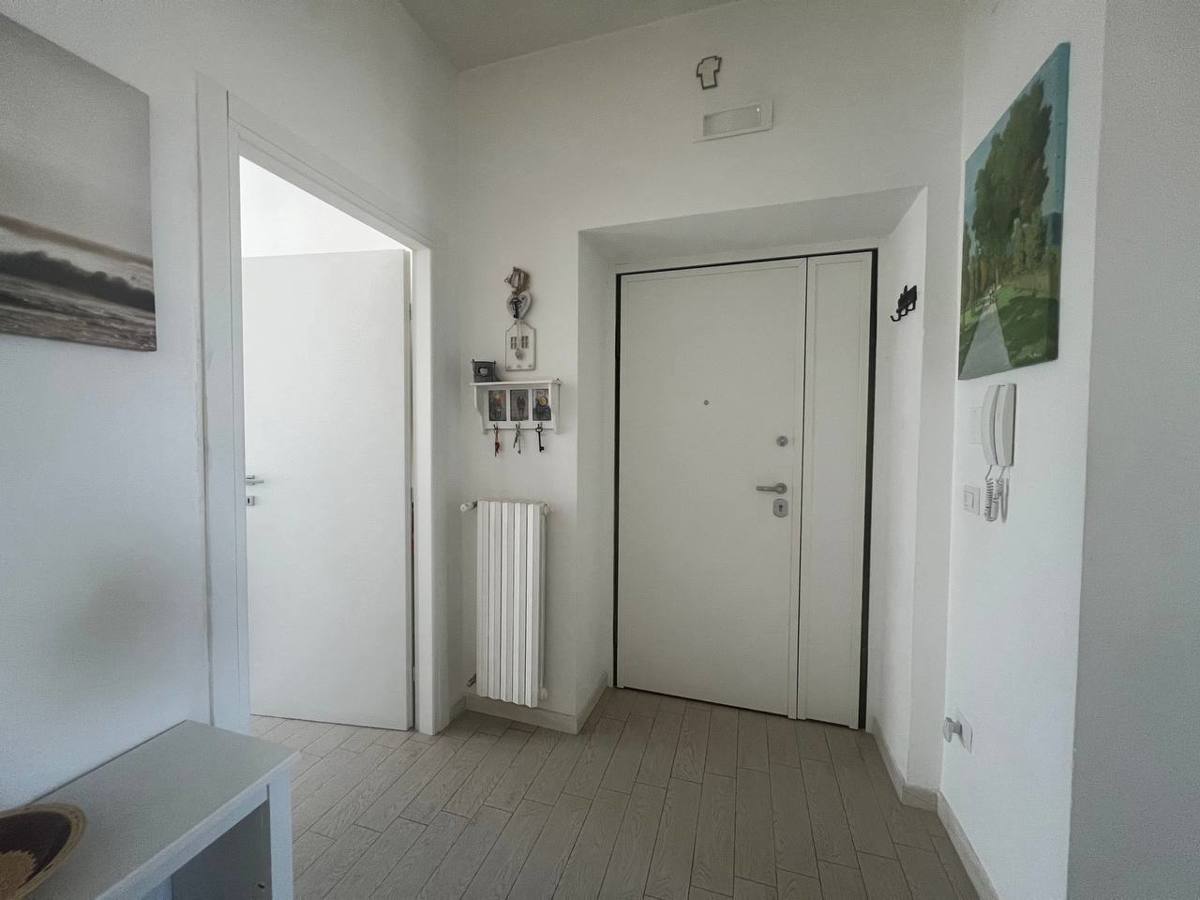 Foto 3 di 24 - Appartamento in vendita a Taranto
