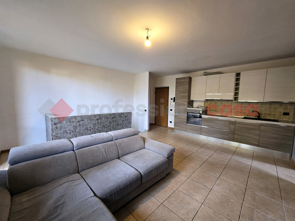 Foto 3 di 20 - Appartamento in affitto a Appiano Gentile