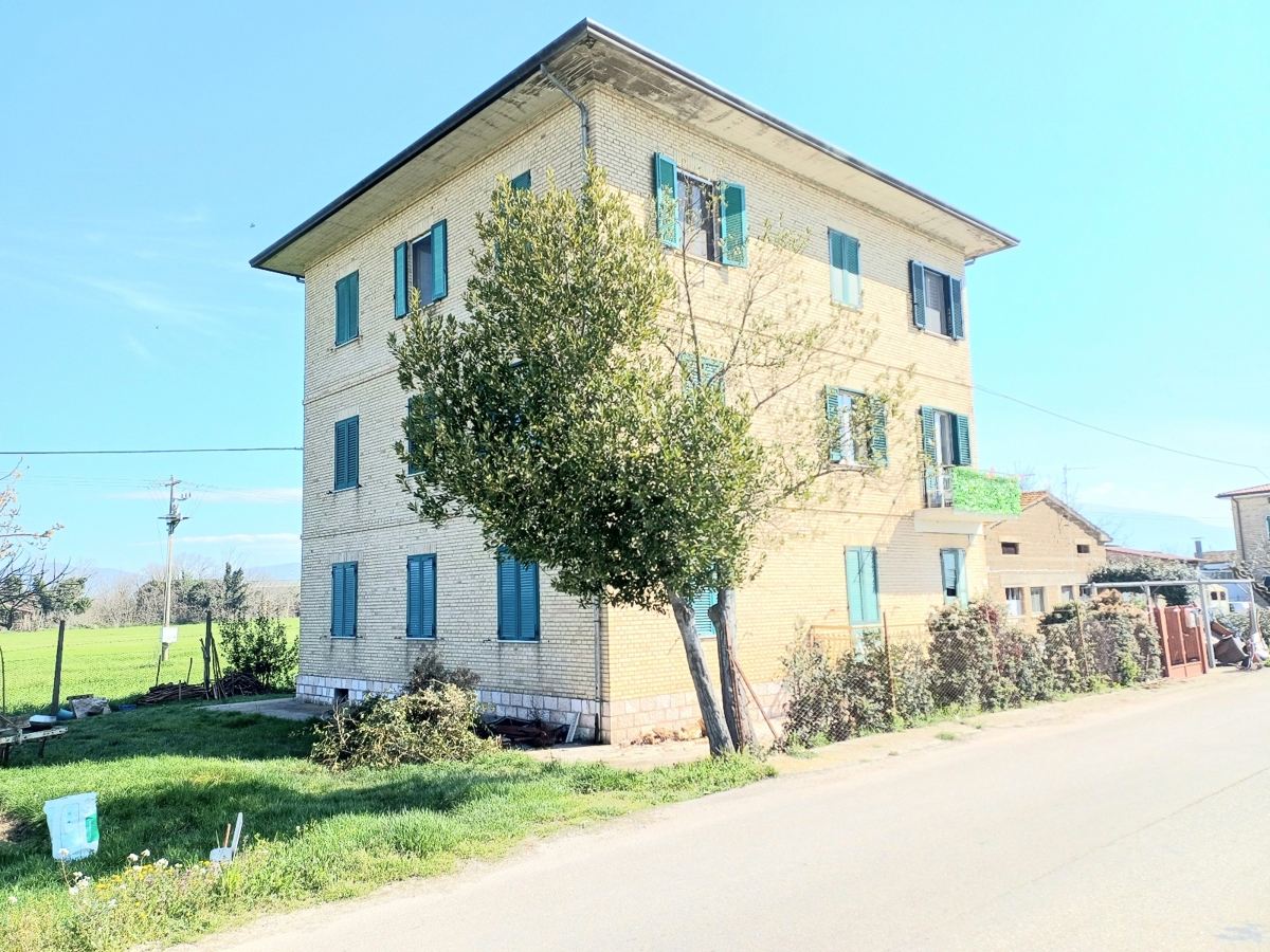 Foto 3 di 14 - Appartamento in vendita a Bastia Umbra