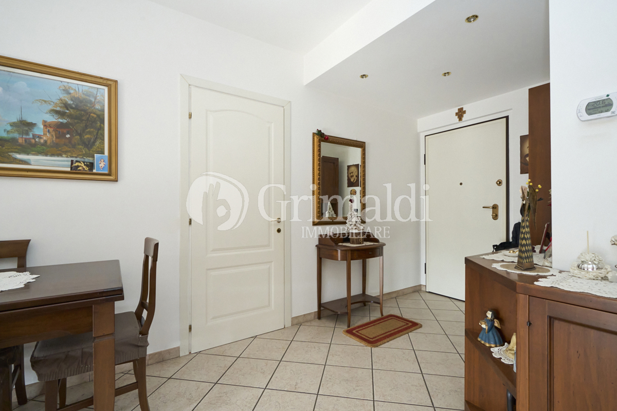 Foto 3 di 45 - Appartamento in vendita a Monza
