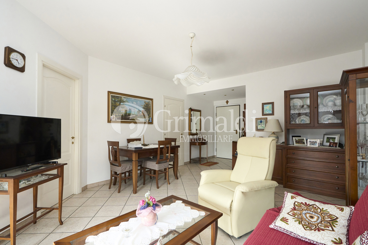 Foto 4 di 45 - Appartamento in vendita a Monza