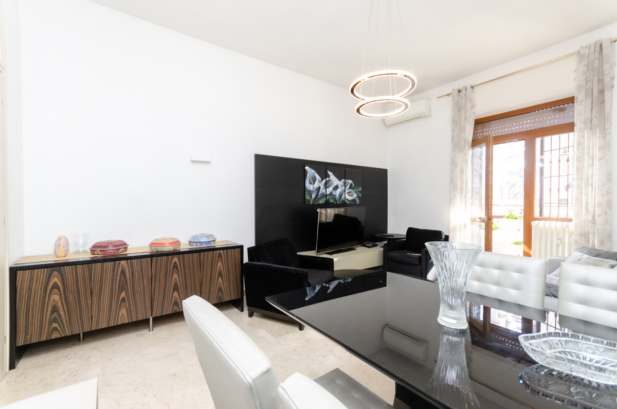 Foto 3 di 21 - Appartamento in vendita a Monza