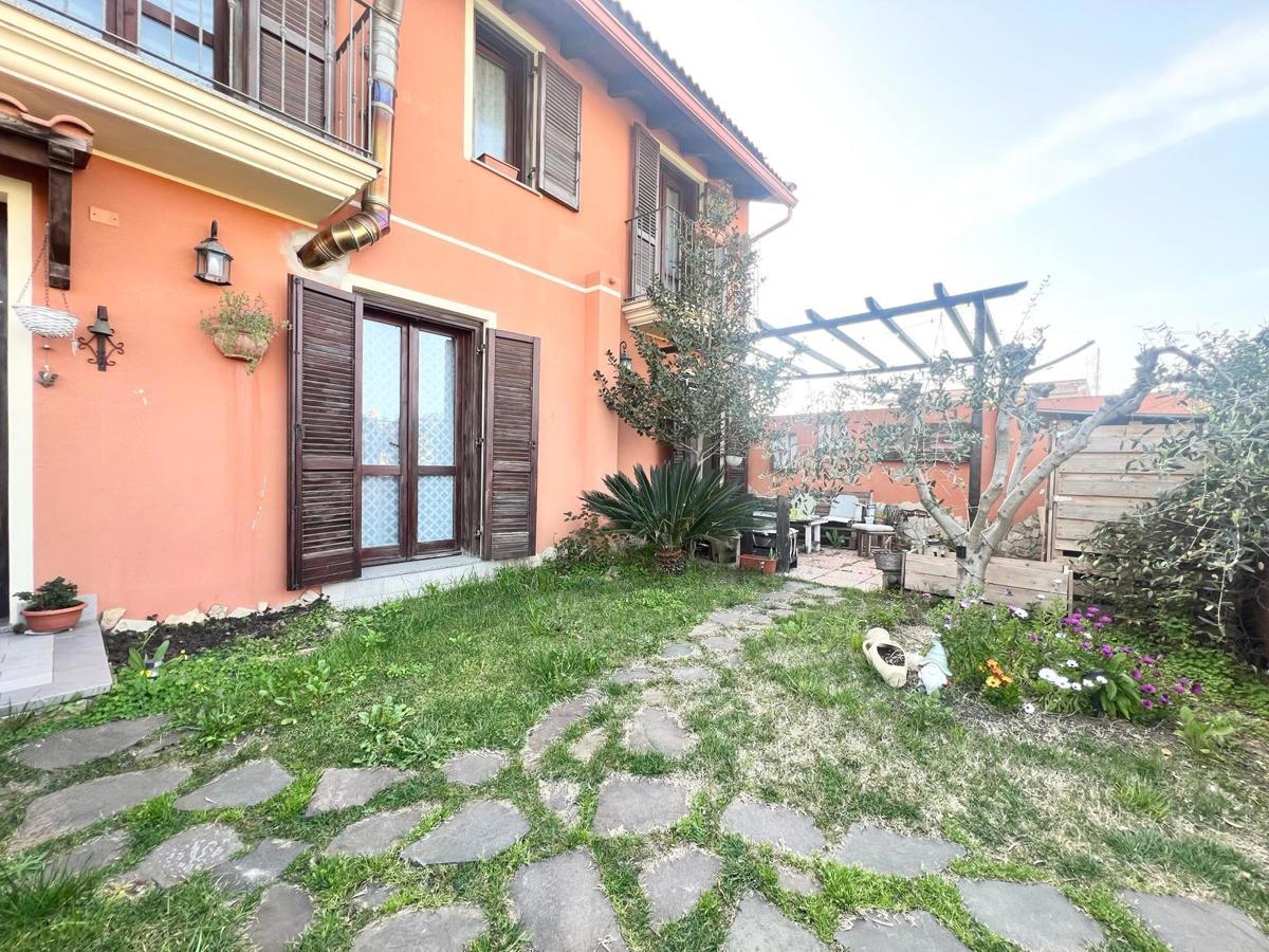 Foto 10 di 23 - Villa in vendita a Dolianova
