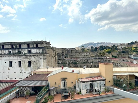 Foto 22 di 22 - Appartamento in vendita a Napoli
