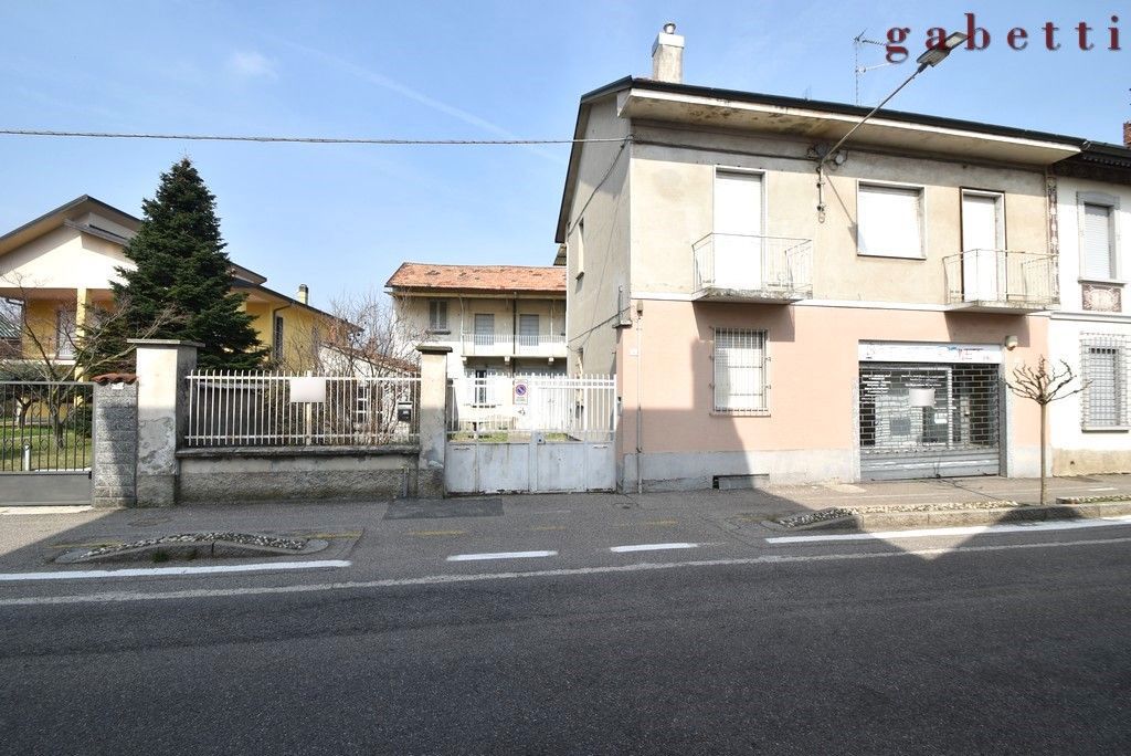 Foto 1 di 14 - Casa indipendente in vendita a Marcallo Con Casone