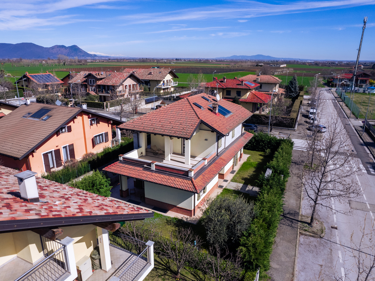 Foto 5 di 46 - Villa in vendita a Pinerolo