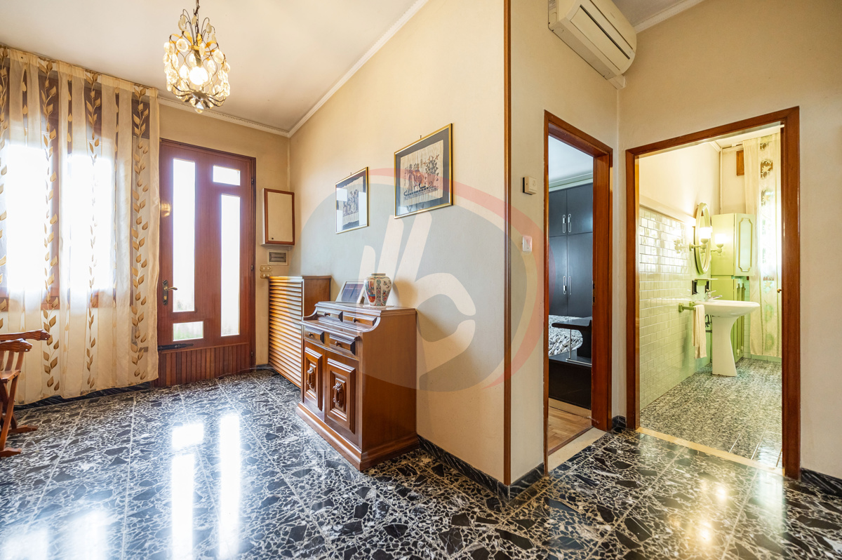 Foto 3 di 20 - Villa a schiera in vendita a Montegrotto Terme
