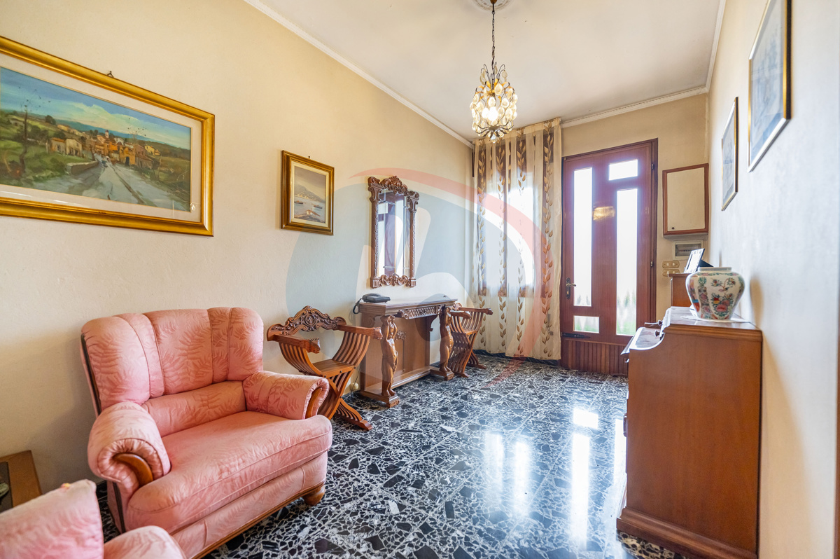 Foto 2 di 20 - Villa a schiera in vendita a Montegrotto Terme