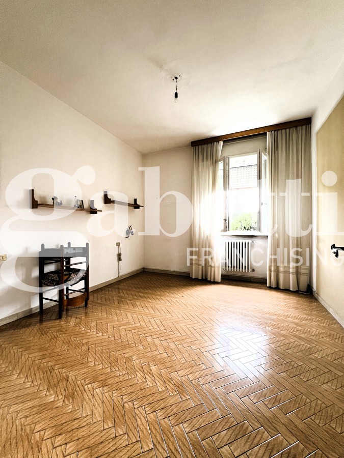 Foto 10 di 24 - Appartamento in vendita a Rovello Porro
