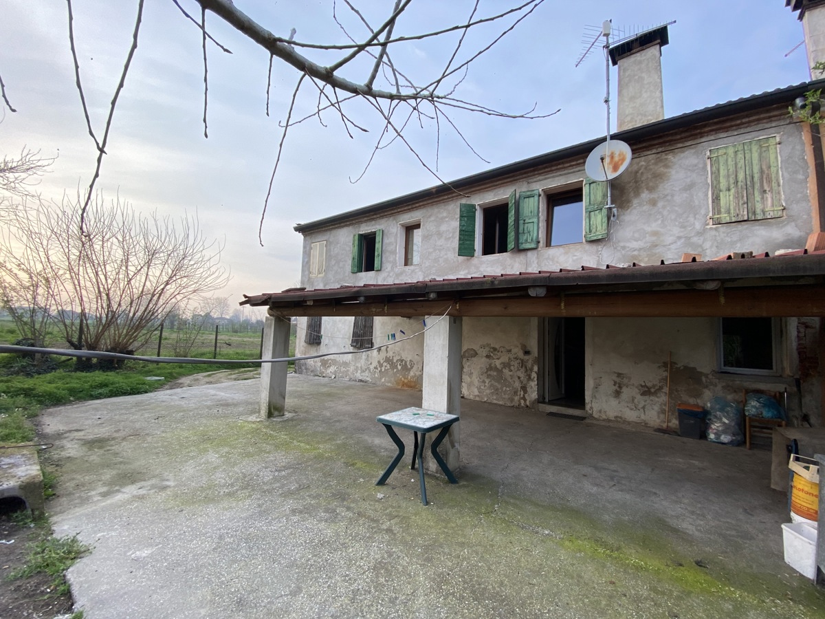 Foto 3 di 21 - Casa indipendente in vendita a Campiglia Dei Berici
