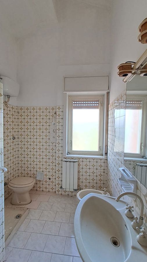 Foto 19 di 19 - Appartamento in vendita a Catania