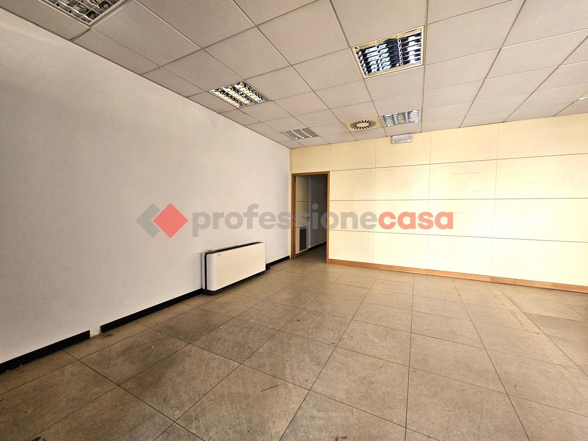 Foto 1 di 15 - Ufficio in vendita a Laterina Pergine Valdarno