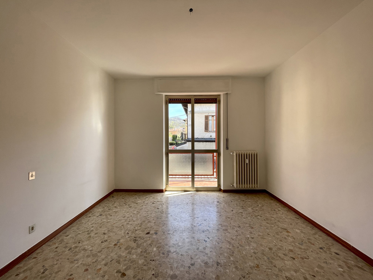 Foto 13 di 24 - Appartamento in vendita a Gavirate