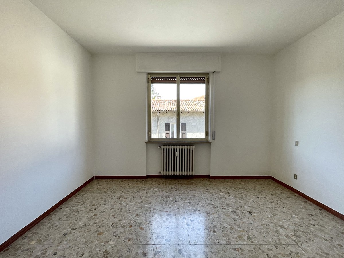 Foto 11 di 24 - Appartamento in vendita a Gavirate