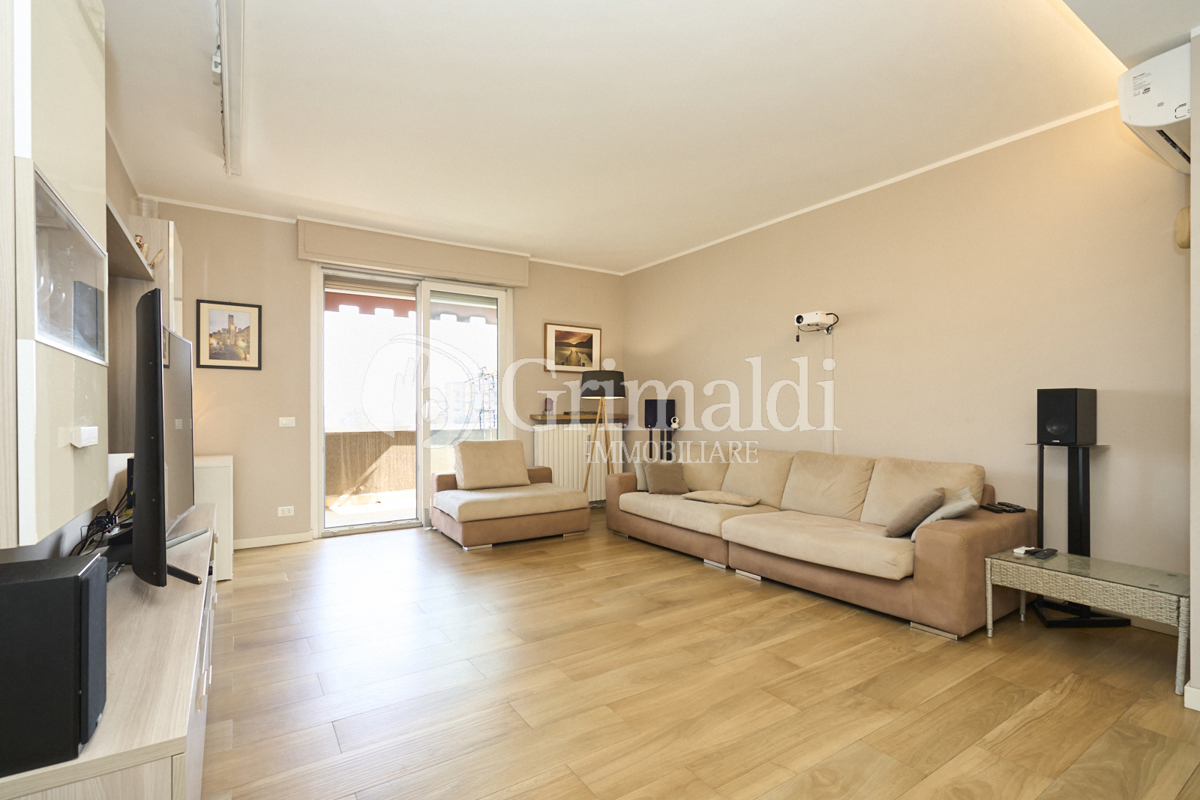Foto 2 di 32 - Appartamento in vendita a Cinisello Balsamo